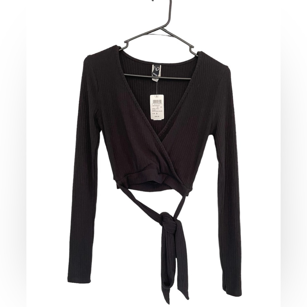 Windsor Long Sleeve Crop Top- Black